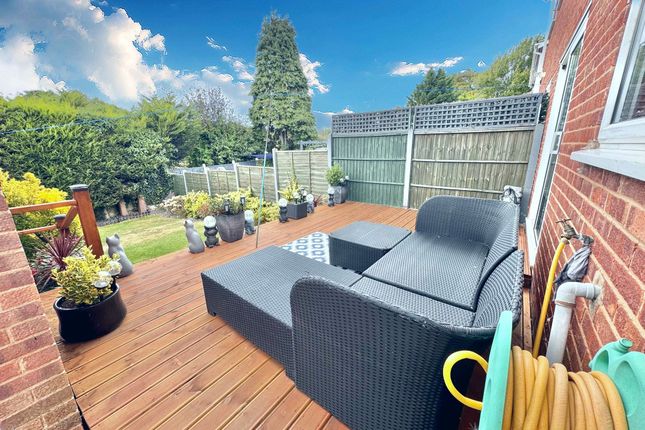 59 Salisbury Drive, Nuneaton photo 2