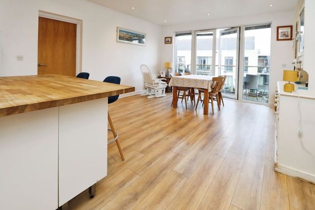 Flat 29 The Colne, Waterside Marina, Colchester photo 4
