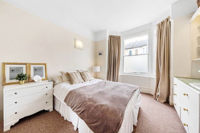 Thumbnail Flat to rent in Bennerley Road, Between The Commons, London