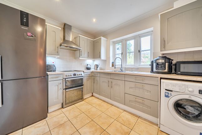 19 Lister Way, East Allington Totnes, Totnes photo 4