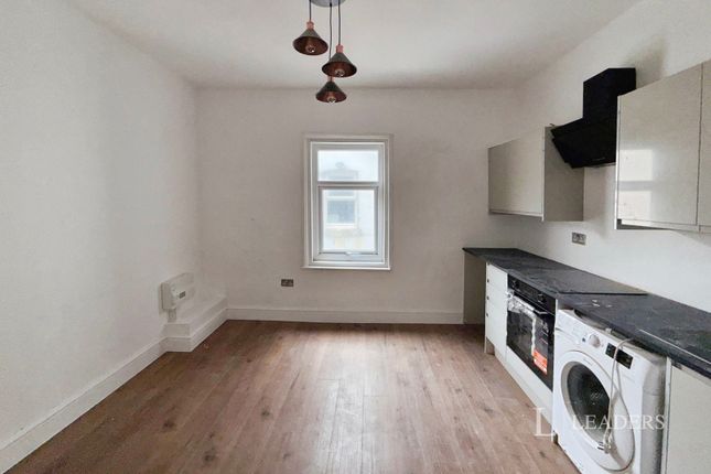 Flat 2, 35, General Street, Lancashire photo 4