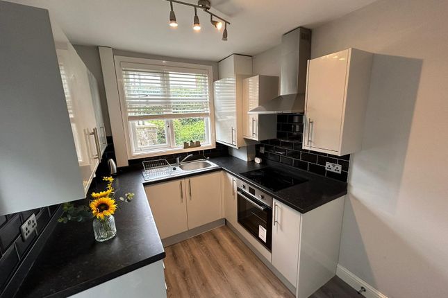 Buckingham Drive, Leeds photo 4