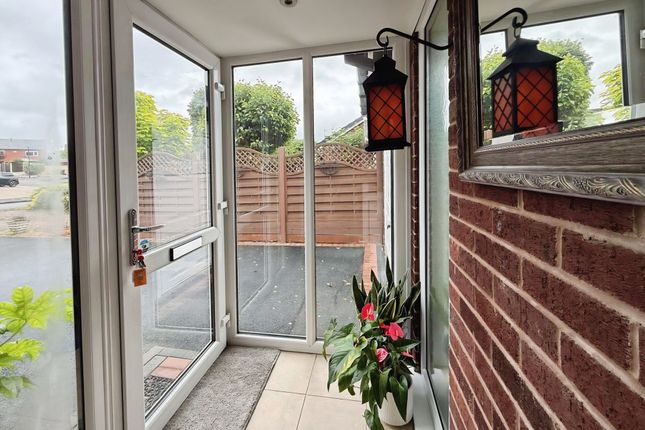 2, Mallard Avenue, Kidderminster photo 2