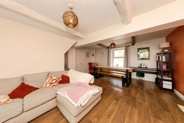 64, Priory Street, Carmarthenshire photo 3