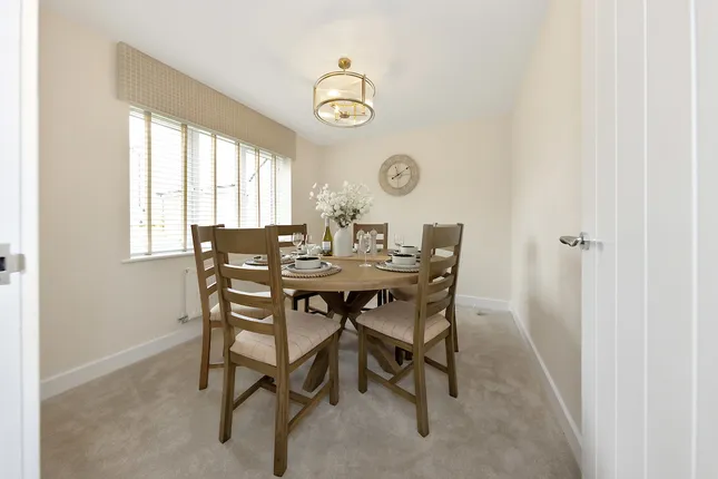 Ashwood Homes - Riverside Walk