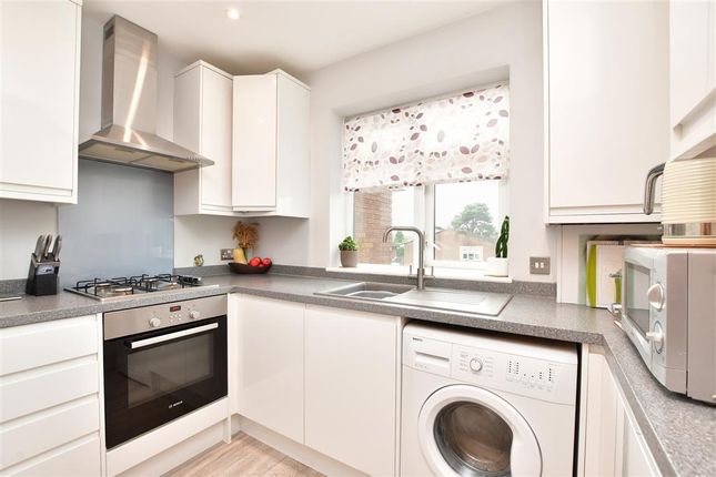 Flat for sale in Duncan Road, Tadworth, Surrey