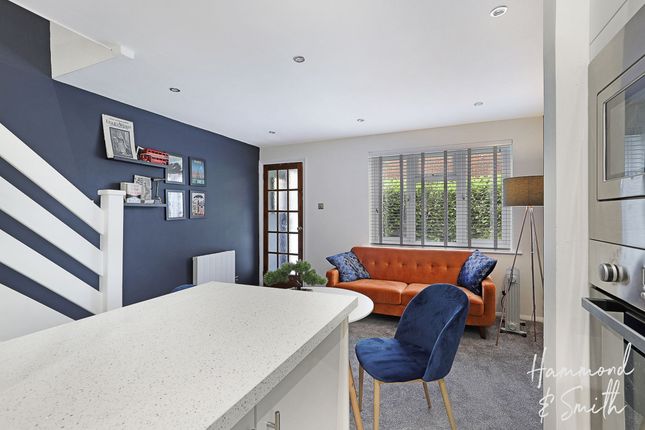 21 Hampden Close, Epping photo 3