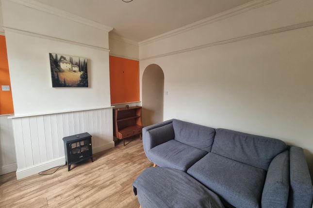 17, Stockport photo 3