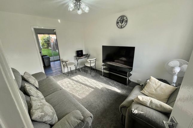 9, Cranwell Grove, Birmingham photo 2
