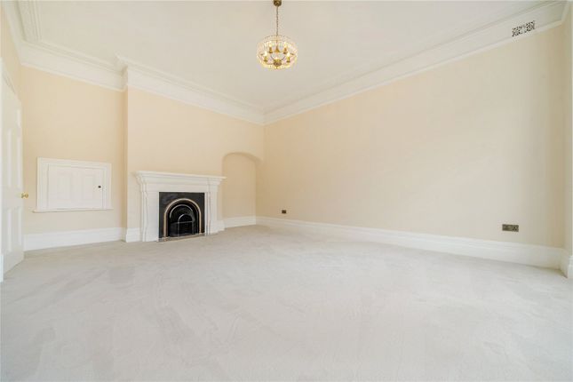 Reception/Bedroom