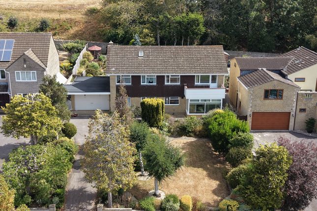4-bed detached on Tithe Barn Crescent, Swindon, £750,000