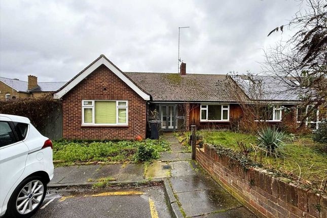 2-bed bungalow on Belvedere Close, Gravesend, £380,000