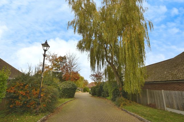 11, Offley Close, Margate photo 3