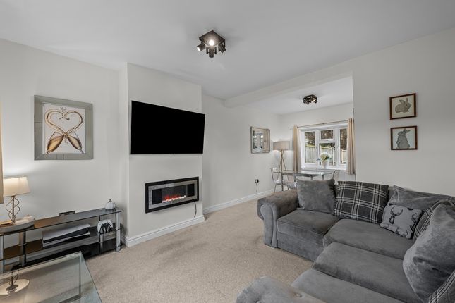 45, Princess Drive, Bollington photo 2