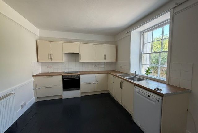 8, Penzance photo 3