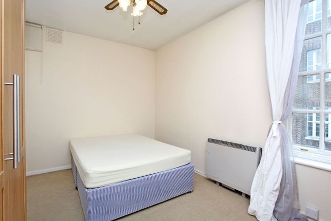 110, Riverside Gardens, London photo 3