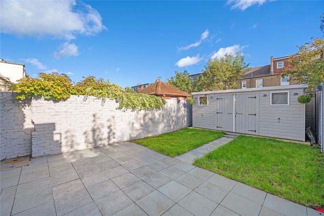 Clifton Park Avenue, London photo 2