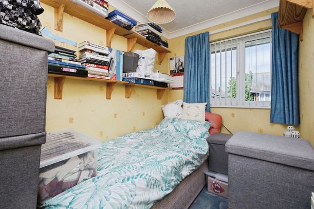 3-bed terraced on Attfield Walk, Eastbourne, £265,000