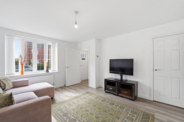 4, Marigold Close, Nottingham photo 2
