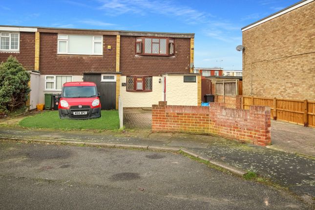 End terrace house for sale in Cedar Avenue, Wickford