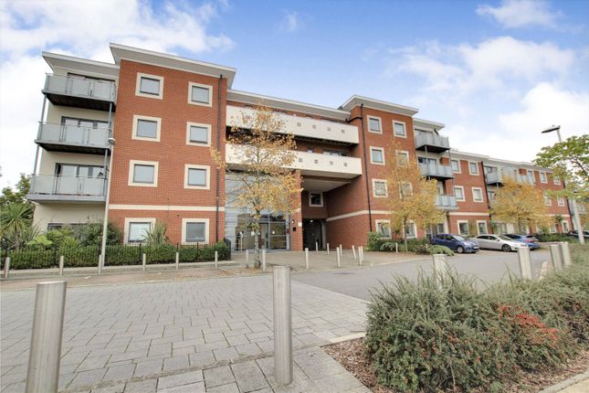 Flat for sale in Rushley Way, Reading, Berkshire
