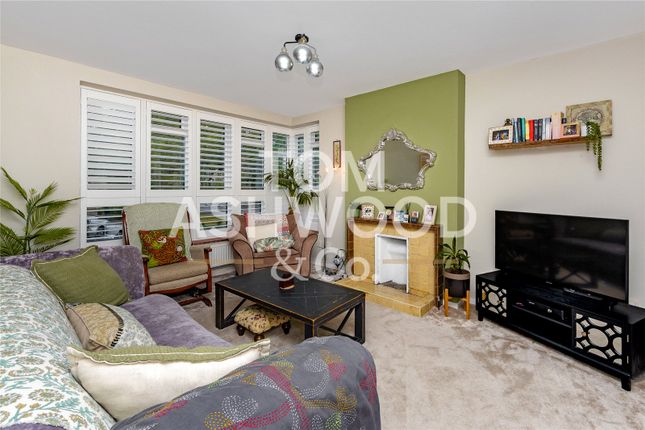376a, Longbridge Road, Barking photo 2