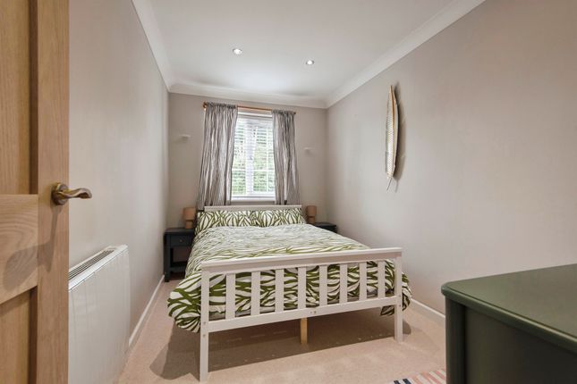 59b, High Street, Royston photo 4