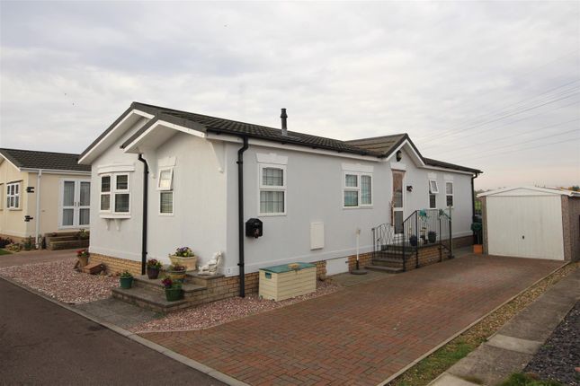 The Firs, Fulbourn Old Drift, Cambridge CB1, 2 bedroom mobile/park home ...