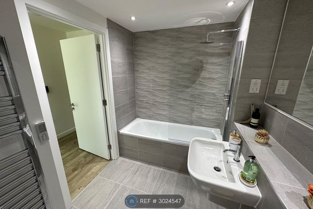 Apartment, Seymour Grove, Manchester photo 5