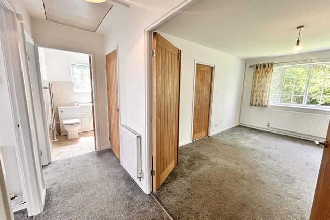 17, Godly Close, Sowerby Bridge photo 3