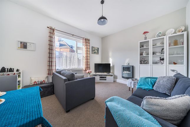 Flat 2, Cranborne, Swanage photo 2