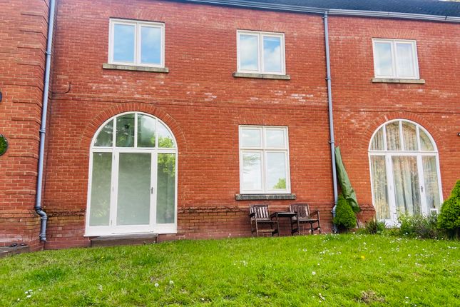 Mews house to rent in Park Row, Burton-On-Trent