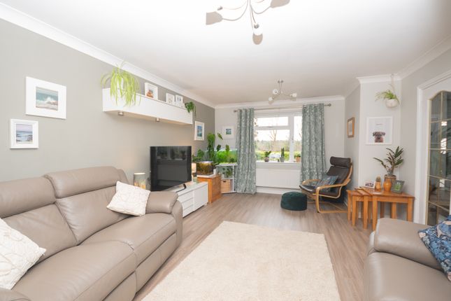 24, Glen Rosa Gardens, Cumbernauld photo 4