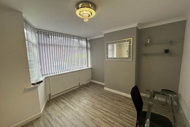 45, Maple Avenue, Manchester photo 5