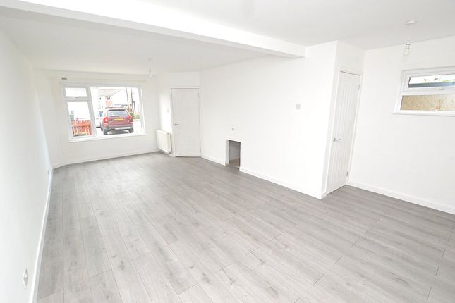 98 Grenfell Avenue, Saltash Cornwall, Cornwall photo 4