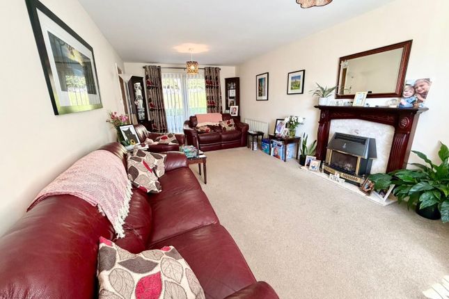9, Bonnygrove, Middlesbrough photo 3