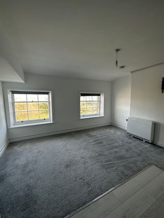 Flat to rent in Hamilton Court, Hamilton Square, Birkenhead, Birkenhead