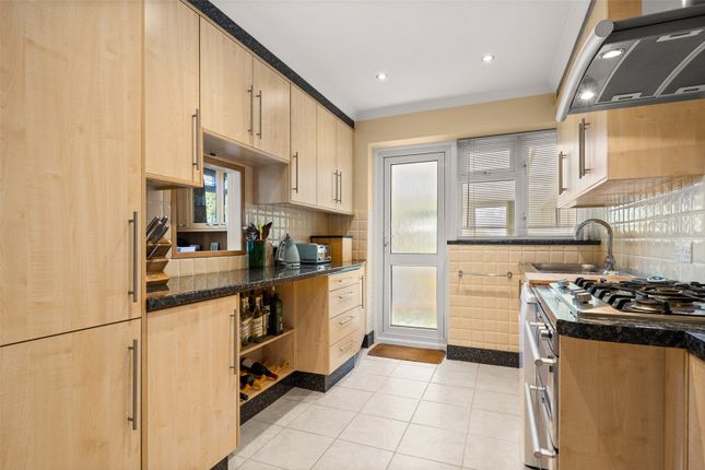 37, St. Michaels Road, Berkshire photo 4