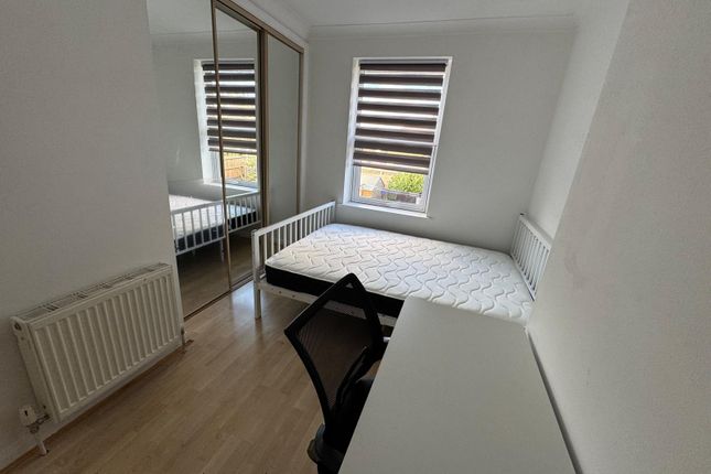 15, Eltham Hill, London photo 3