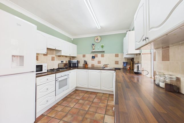 33 Grampian Drive, Nottingham photo 3