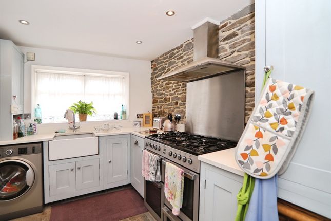 4, Stockland Street, Caerphilly photo 3