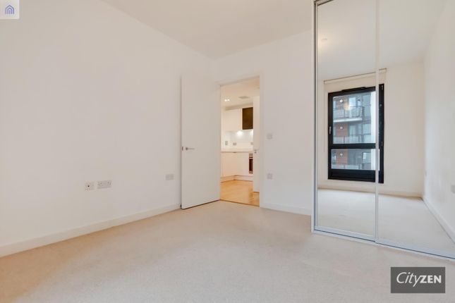 603, Grand Regent Tower, Cadmium Square, London photo 4