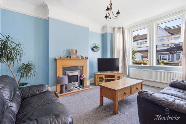 251, Westborough Road, Westcliff-on-sea photo 2