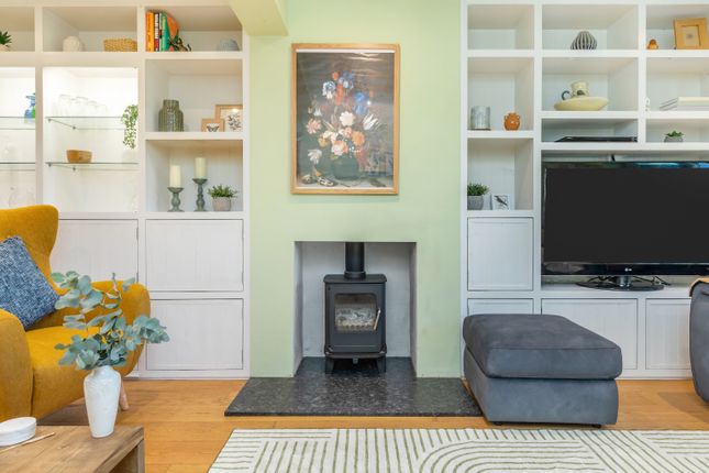 2 Winterbourne Close, Lewes, East Sussex photo 4