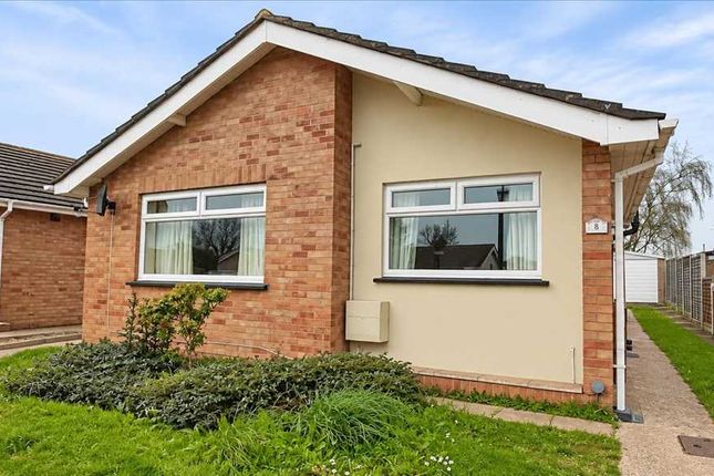 2-bed bungalow on 8, Carisbrooke Avenue, Great Clacton, £250,000