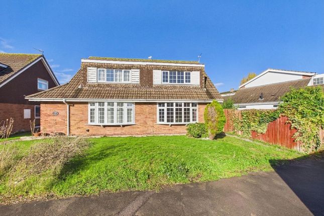 2-bed house on Ilex Avenue, Clevedon, £260,000
