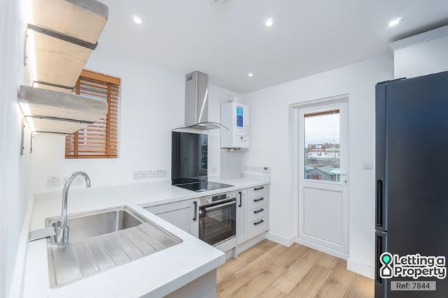 Thumbnail Flat to rent in Stanley Avenue, Greenford, Greater London