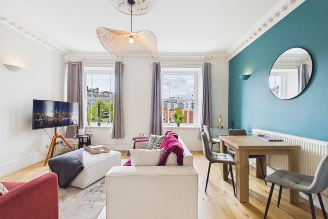 Flat 2, 12, Brunswick Square, Bristol photo 4