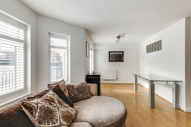 Flat for sale in Trinity Avenue, Enfield