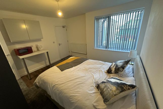 Room 6, 66, Victoria Street, Mansfield photo 2